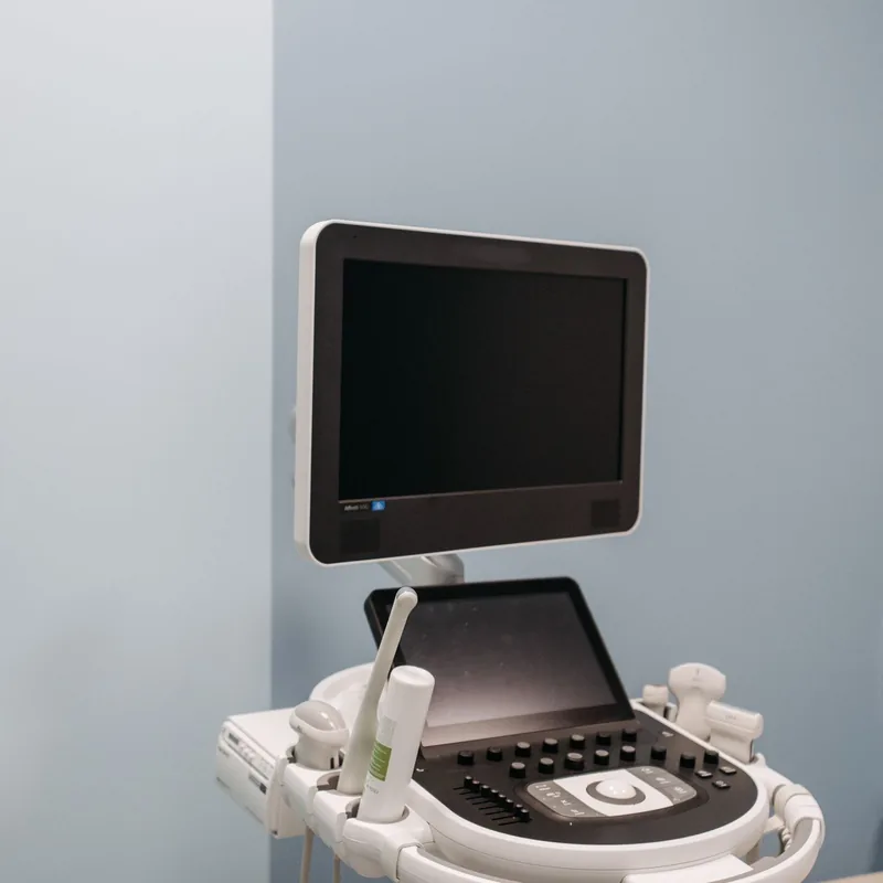 imaging-031 Ultrasound machine in a diagnostic imaging clinic