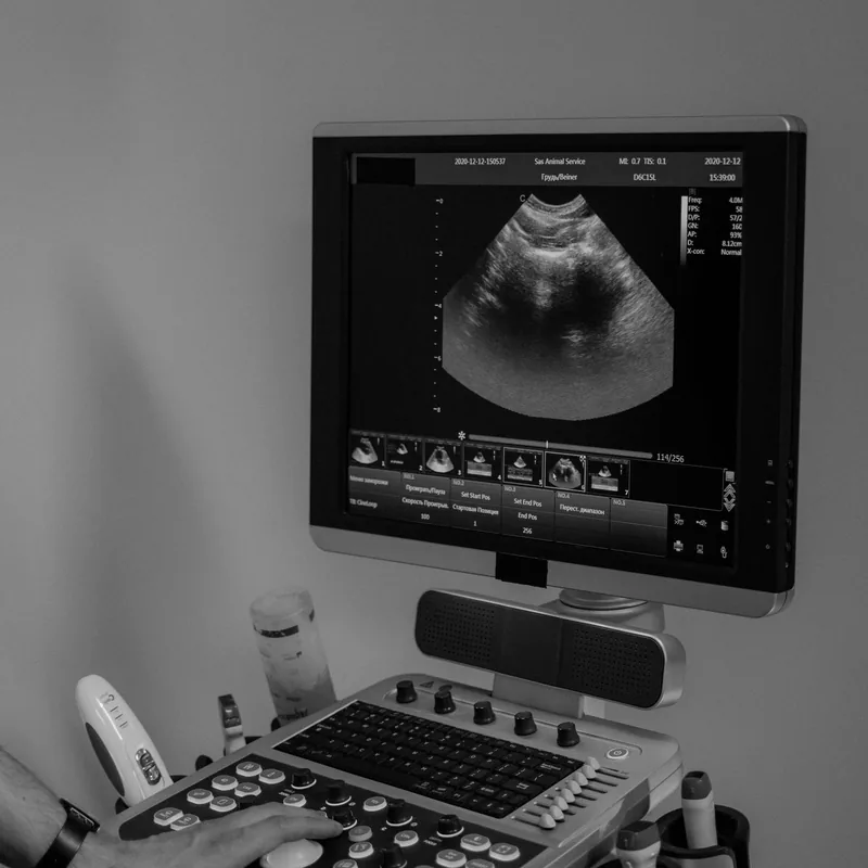 imaging-034 Ultrasound machine in a diagnostic imaging clinic